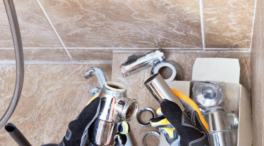Professional gutter cleaning in Peru, IL